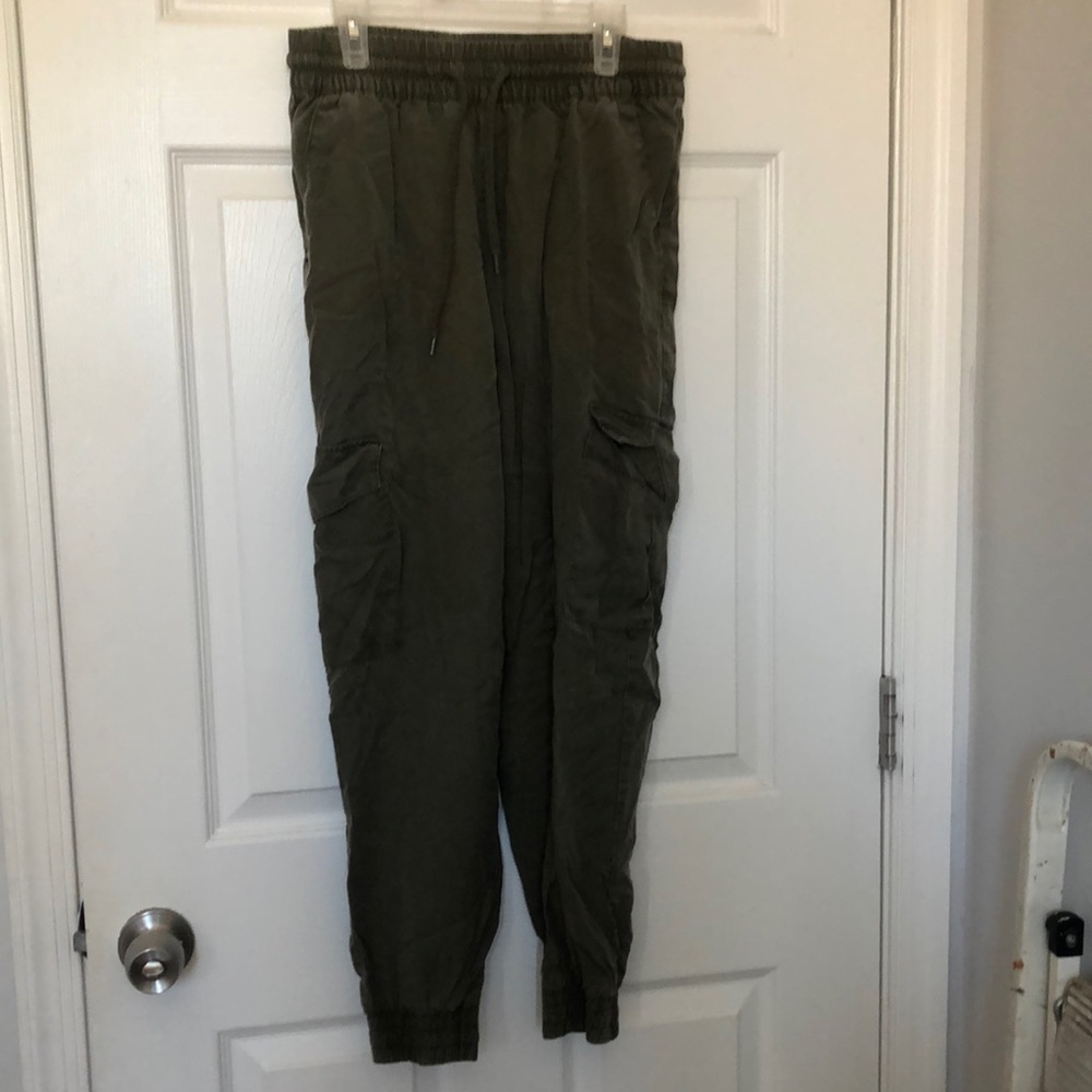 Women Green jeggings